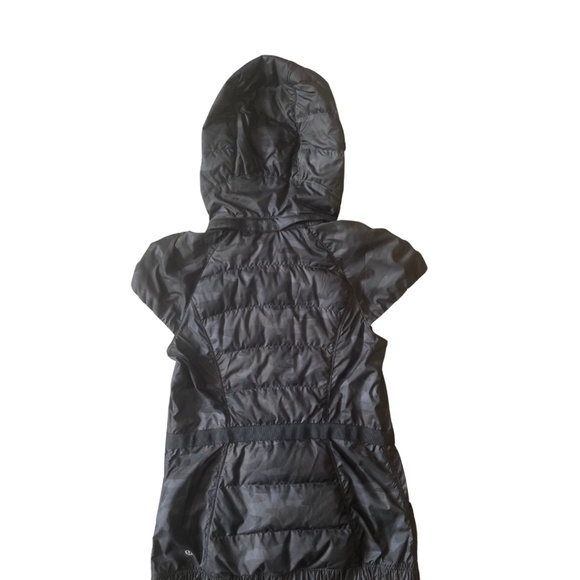 NWT Lululemon Spring Fling Puffy Vest Camo Black Size 4 - Picture 2 of 7
